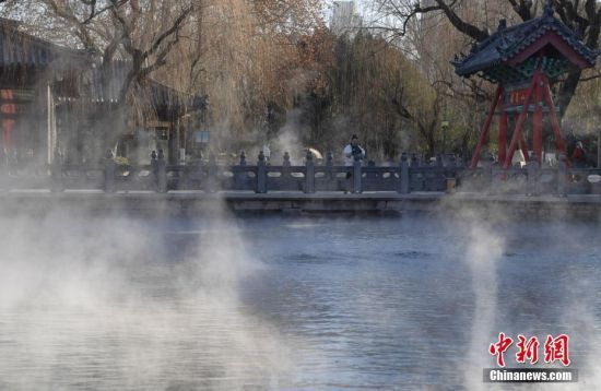 1��7��������՚�Ӱ푣�ɽ�|ʡ�����К���E������ͻȪȪˮ���l(f��)��ˮ�����������γɡ����F�����٬F(xi��n)�����F���������^�� ������ӛ�� ���� �z