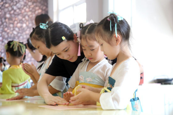 202298ֵ̎(ji)﹝(ji)R֮Hɽ||I(jng)g(sh)_l(f)^(q)Է׃@_չϲӭ cͬС} z