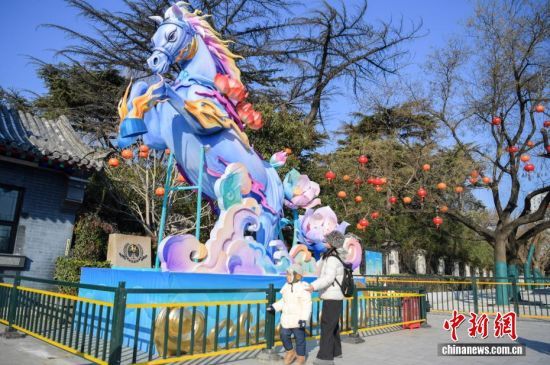 1��22�գ�ɽ�|ʡ��(j��)���е�45�����µ�һȪӭ���������b�����������M(j��n)�������ß���(hu��)�ԡ������ںӡ���ӳȪ�ǡ������}�����o(h��)�ǺӞ��S����(li��n)����ͻȪ������?zh��)�������������������D���ο��^�p���RԪ�ء�������