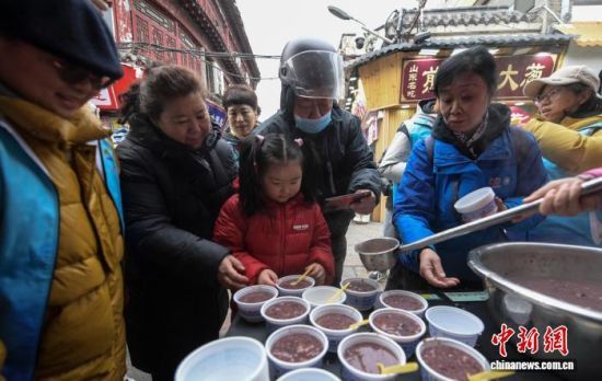 1��26���������M�Iȡ�D���ࡣ�������Ї����y(t��ng)��(ji��)�ա��D�˹�(ji��)�����������s��ɽ�|ʡ������ܽ�ؽ��P�ۏR���MƷ�L�D���ࡣ������ӛ�� ���� �z