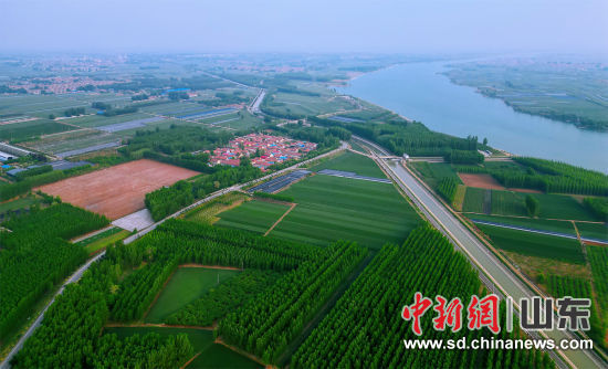 ����� �z