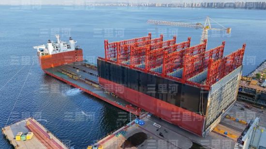 ɽ�|���_(t��i)�����S�����^(q��)һ���촬��I(y��)��һ�������������b���صĴ��w�ֶ������b�ϰ띓����