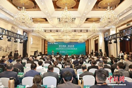 10��29�������¿ɳ��m(x��)�l(f��)չ����������(hu��)�ߝ�(j��)�ϳ����ƽ��(hu��)��ɽ�|��(j��)�����_�����k�����D