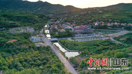 ����ɽ���l(xi��ng)�����dƬ�^(q��)��(�o�˙C(j��)��Ƭ)�Fɽ�ֵ����D